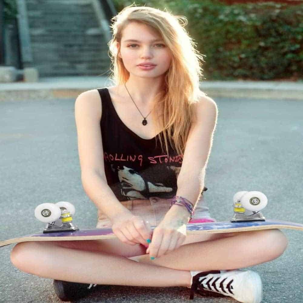 CAPARK Skateboards for Beginners Adults Youths Teens Kids Girls Boys 31 Inch Pro Complete Skate Boards 7 Layer Canadian Maple Double Kick Concave Longboards
