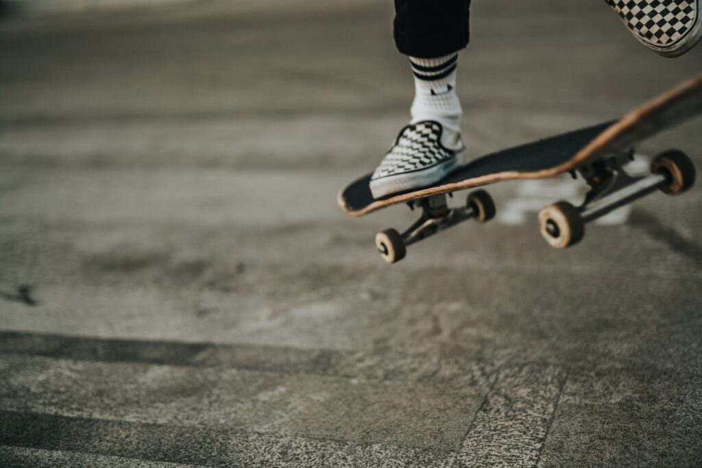 How Do I Execute A Proper Skateboard Boneless?