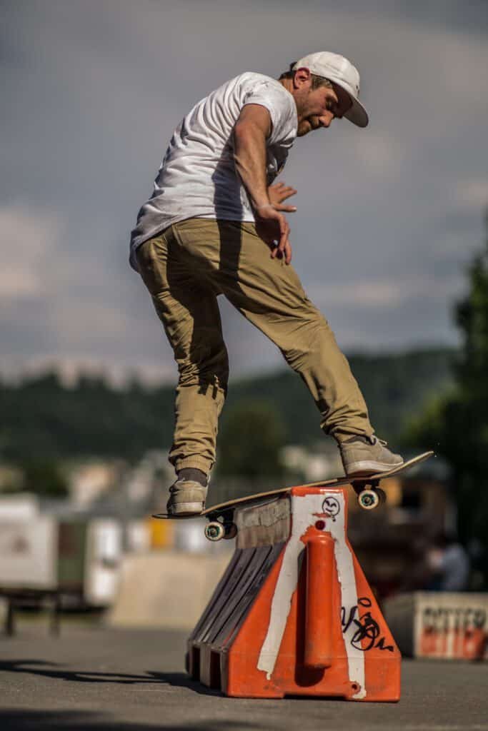 How Do You Practice Pushing And Cruising On A Skateboard?