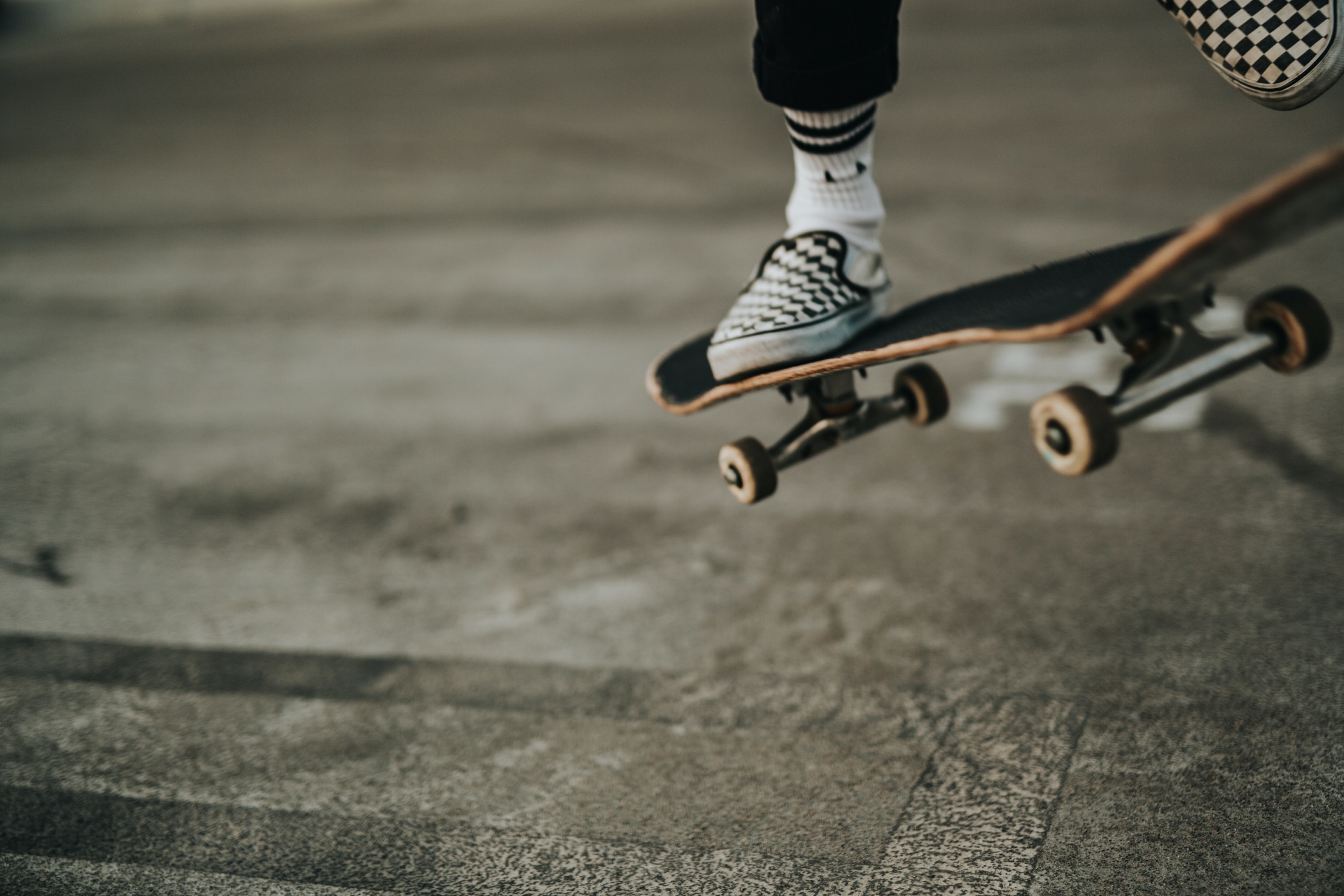 What Are The Key Steps To Learn Skateboard Flip Tricks?