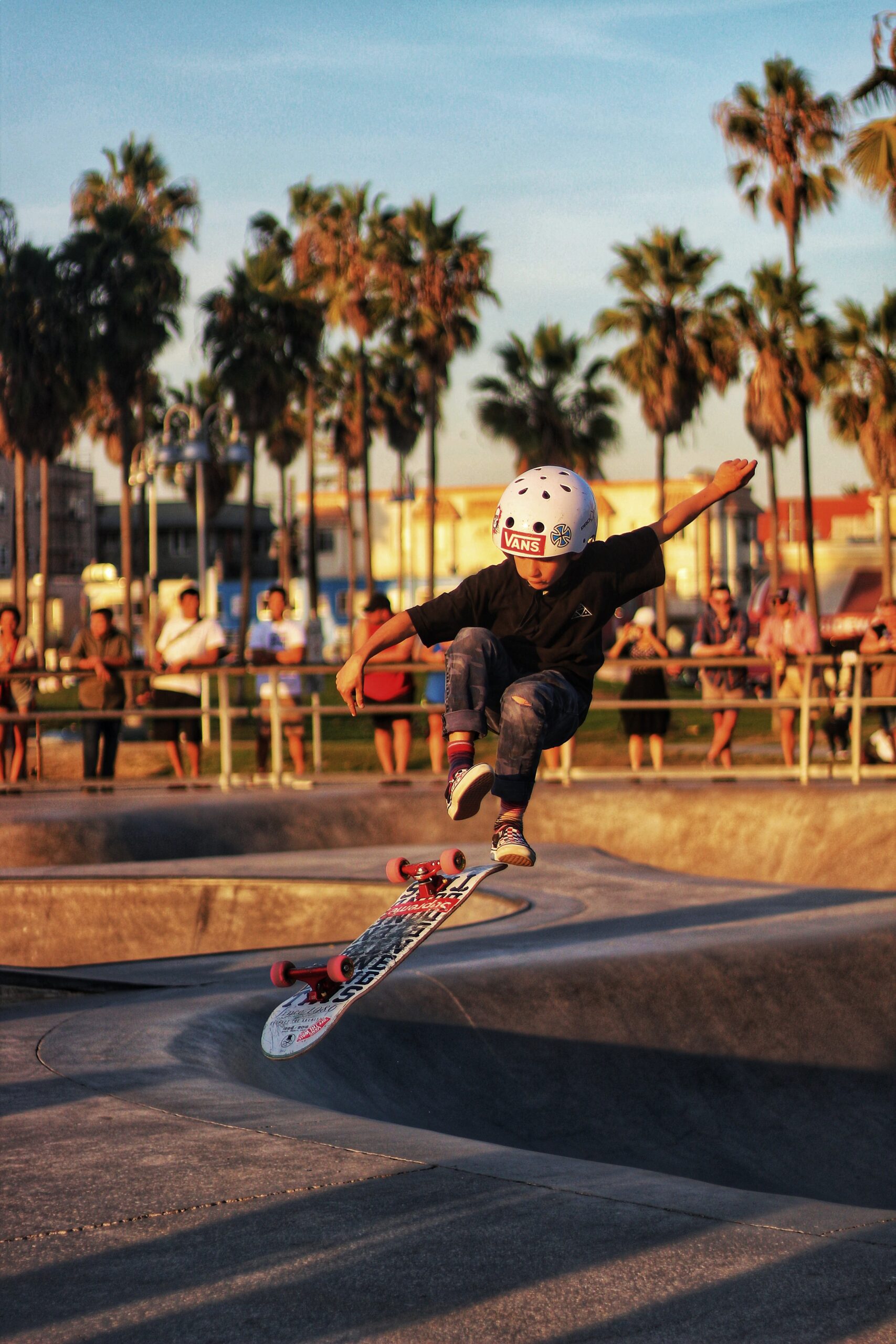 How Do You Choose The Right Skateboard Helmet For Safety And Style?