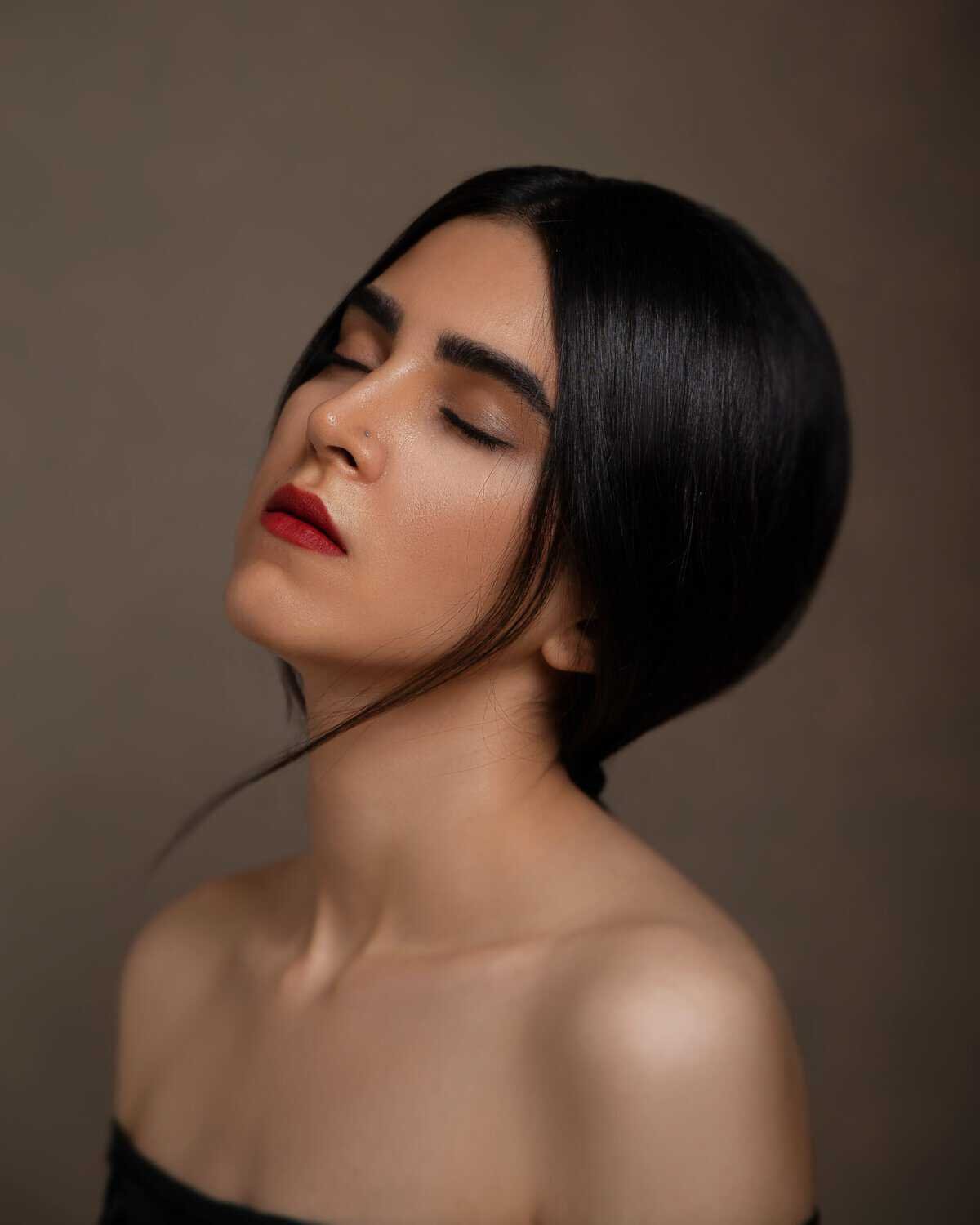 Are There Any Female Skateboarders I Can Look Up To For Inspiration?