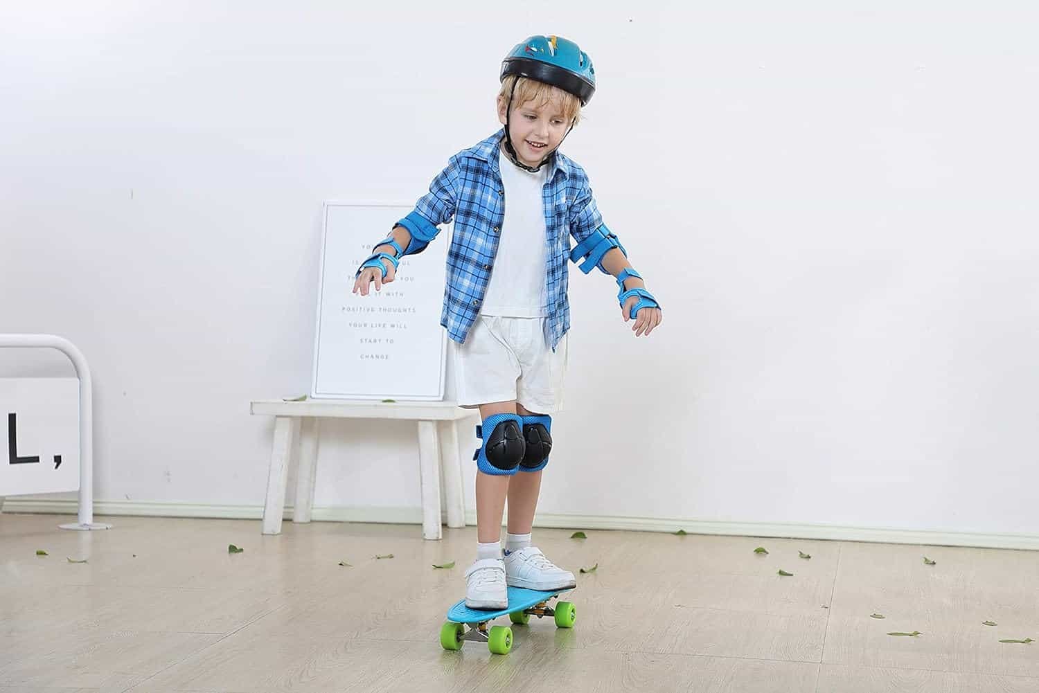 SK8MEMO Mini Skateboard, Mini Cruiser Skateboard for Beginners SK8MEMO Mini Skateboard, Mini Cruiser Skateboard for Beginners
