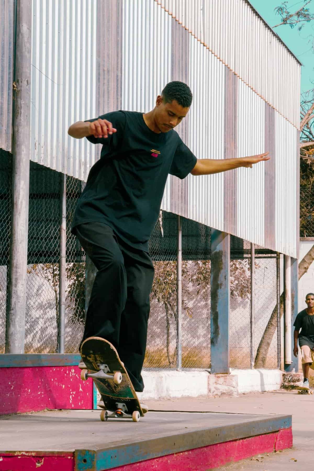 How Do I Choose The Right Skateboard Deck Width For My Shoe Size? How Do I Choose The Right Skateboard Deck Width For My Shoe Size?