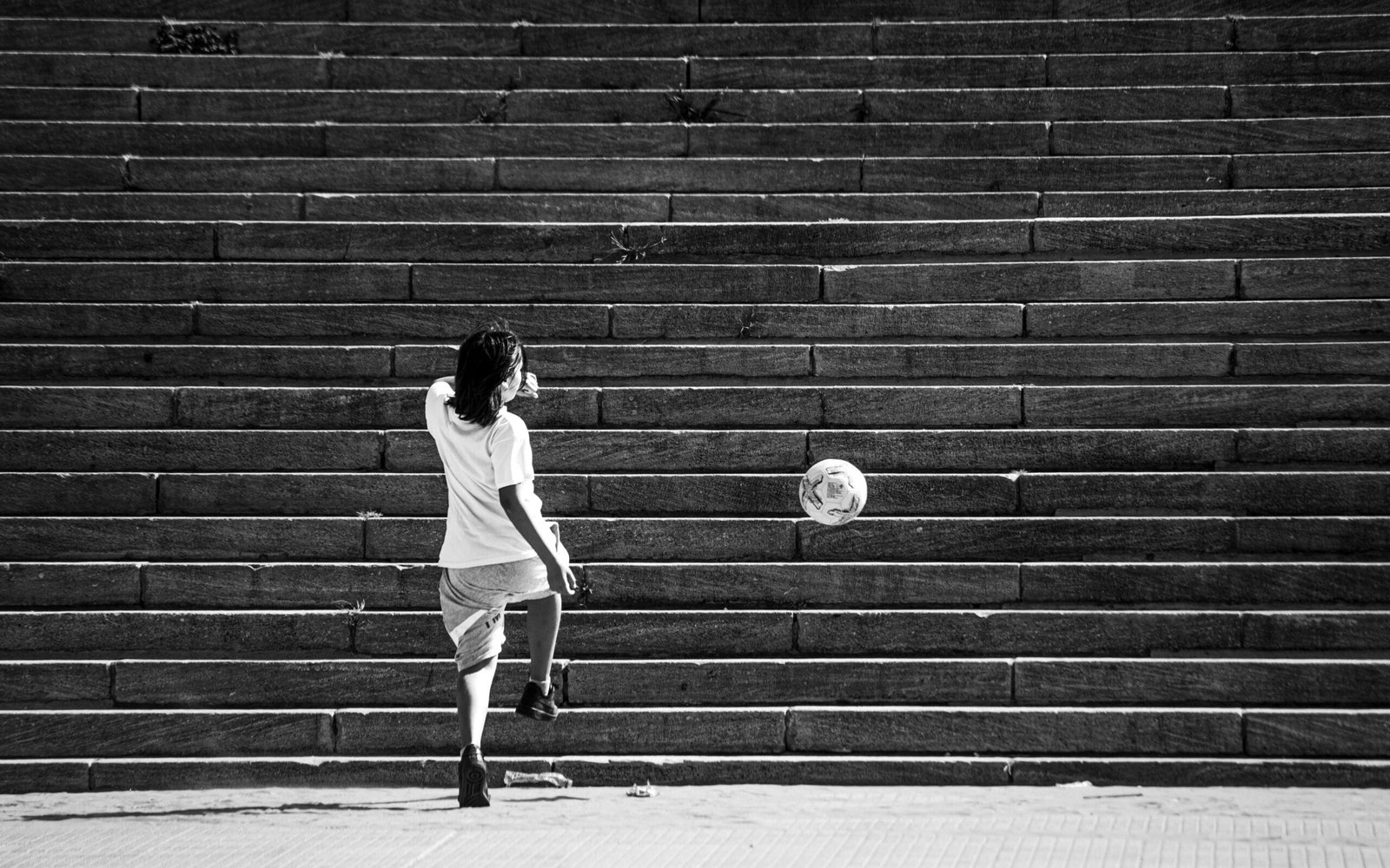 What Are The Best Practices For Teaching Younger Children How To Skateboard?